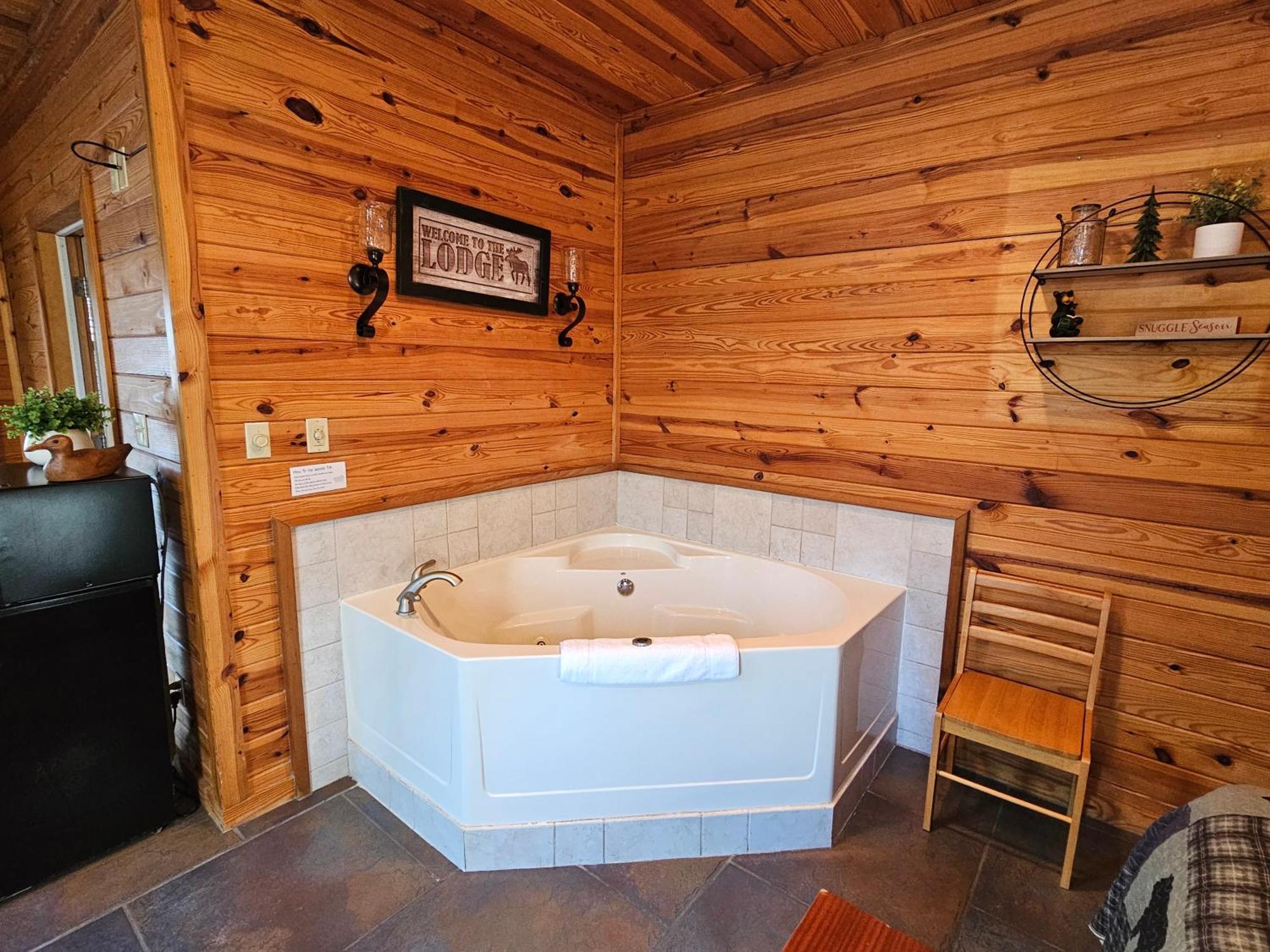 5 Min To Beaver Lake-King Bed-Fire Pit-Jetted Tub #2 Eureka Springs Exterior foto